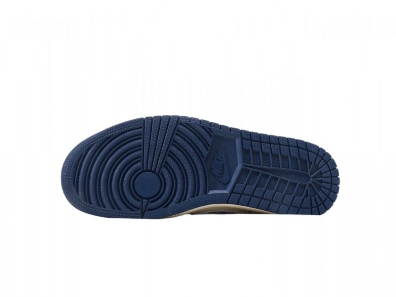 【AT11912】Jordan x Fragment Design x Travis Scott x Louis Vuittonのリザードスキンスニーカー | Louis Vuitton x Nike