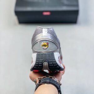 【AT12050】ナイキ Air Max DN8 - 革新的なデザインと快適性能を融合したスニーカー | Nike x Air Max