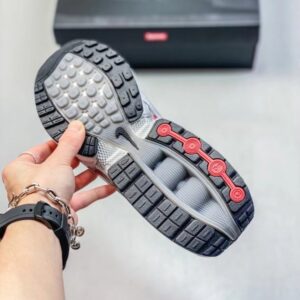 【AT12050】ナイキ Air Max DN8 - 革新的なデザインと快適性能を融合したスニーカー | Nike x Air Max