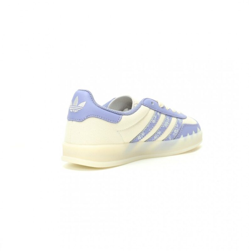 【AT12051】アディダスオリジナルスサンバOG × LABUBU スニーカー - ストリートファッションの注目の的 | adidas