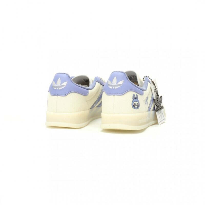 【AT12051】アディダスオリジナルスサンバOG × LABUBU スニーカー - ストリートファッションの注目の的 | adidas