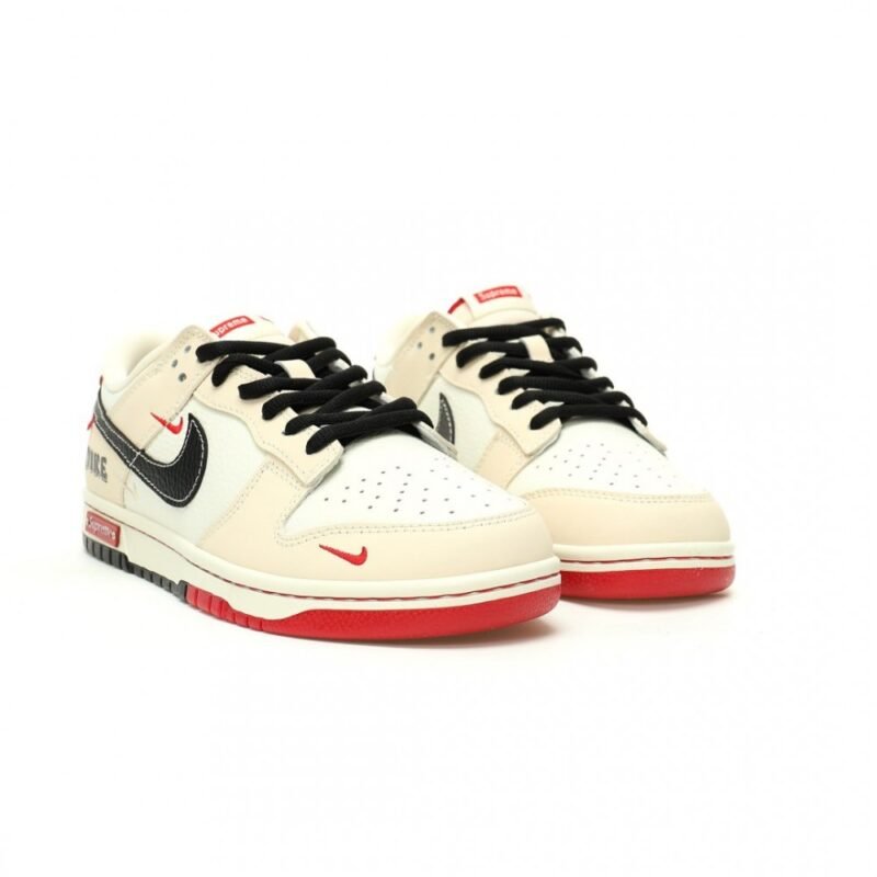 【AT12063】シュプリーム(Supreme) x ナイキ(Nike) SB ダンク ロー 限定コラボスニーカー | Nike x Supreme