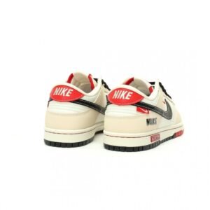 【AT12063】シュプリーム(Supreme) x ナイキ(Nike) SB ダンク ロー 限定コラボスニーカー | Nike x Supreme