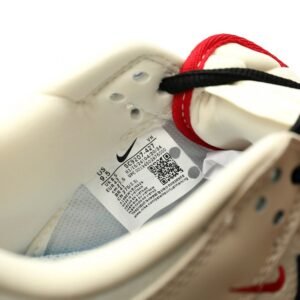 【AT12063】シュプリーム(Supreme) x ナイキ(Nike) SB ダンク ロー 限定コラボスニーカー | Nike x Supreme