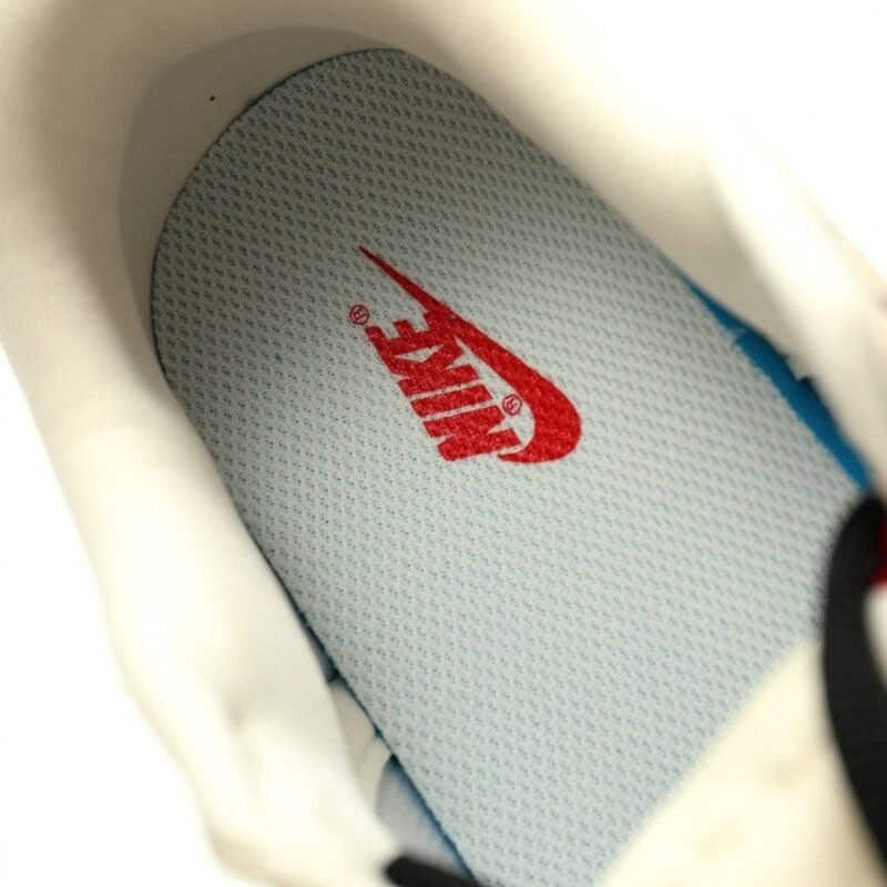 【AT12063】シュプリーム(Supreme) x ナイキ(Nike) SB ダンク ロー 限定コラボスニーカー | Nike x Supreme