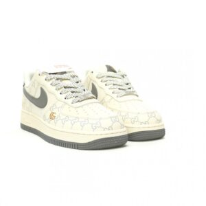 【AT12094】グッチ x ナイキ エア フォース １ ローコラボスニーカー - 贅沢なイタリアとスポーツ文化が融合 | Nike x Gucci