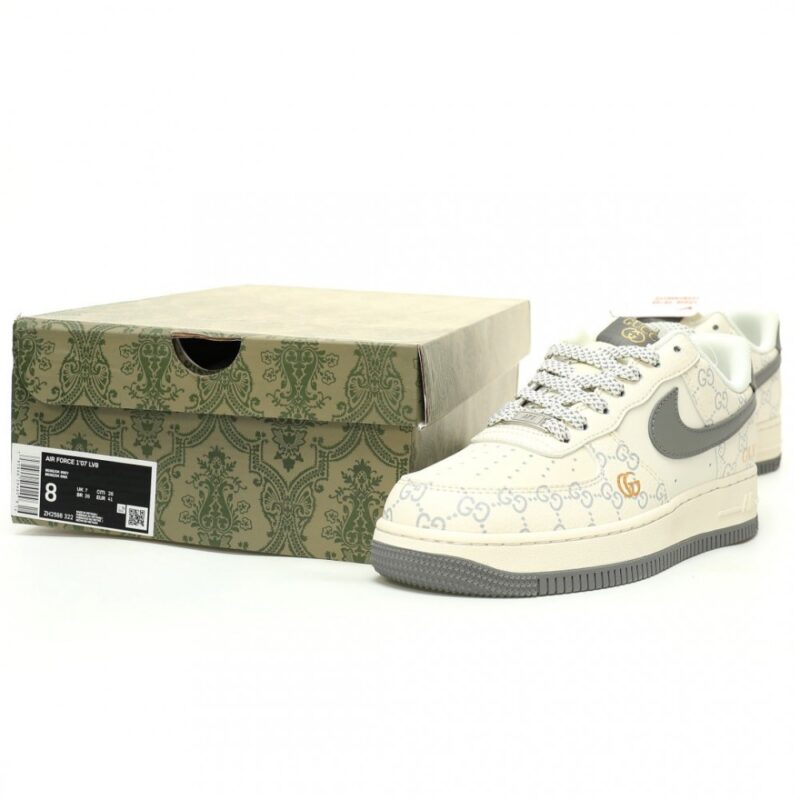 【AT12094】グッチ x ナイキ エア フォース １ ローコラボスニーカー - 贅沢なイタリアとスポーツ文化が融合 | Nike x Gucci