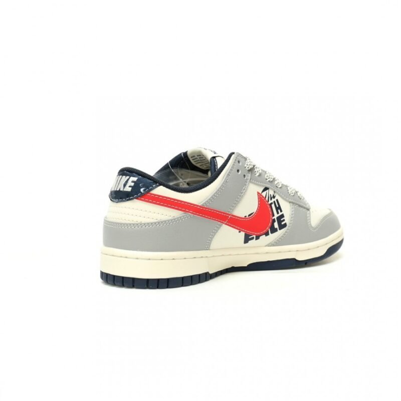 【AT12097】ナイキSBダンクロー × The North Faceコラボスニーカー - ストリートとアウトドアの融合 | Nike x The North Face