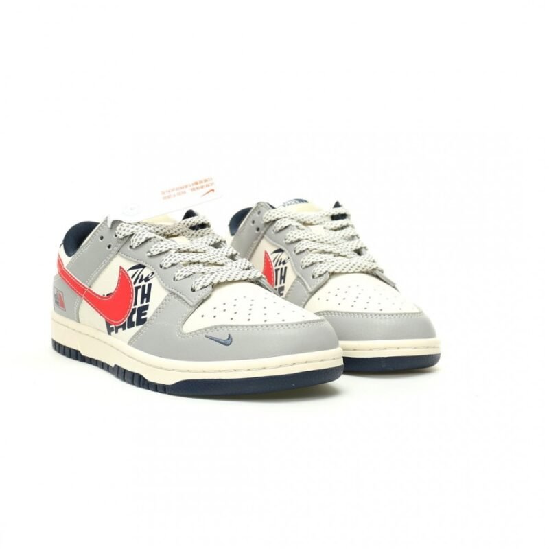 【AT12097】ナイキSBダンクロー × The North Faceコラボスニーカー - ストリートとアウトドアの融合 | Nike x The North Face
