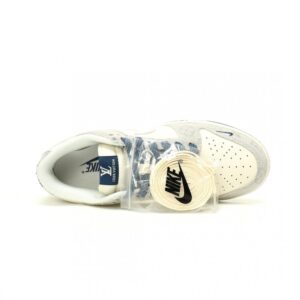 【AT12102】Louis Vuitton x Nike SB Dunk Low コラボスニーカー カジュアルファッションアート作品 | LV x Nike