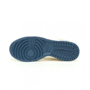 【AT12102】Louis Vuitton x Nike SB Dunk Low コラボスニーカー カジュアルファッションアート作品 | LV x Nike