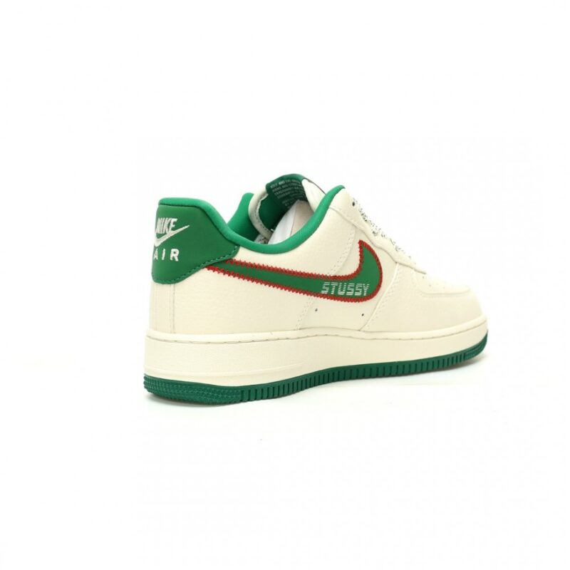 【AT12106】ステューシー x ナイキ エアフォース1 - ストリートカルチャーデザインの名作 | Nike x Stussy