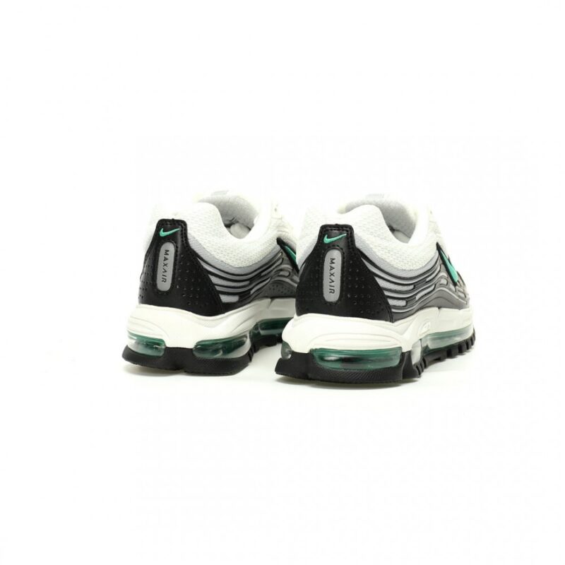 【AT12113】ナイキ x コムデギャルソン Air Max TL 2.5 スニーカー - 高級ファッションとストリートウェアの融合 | Nike x Air Max