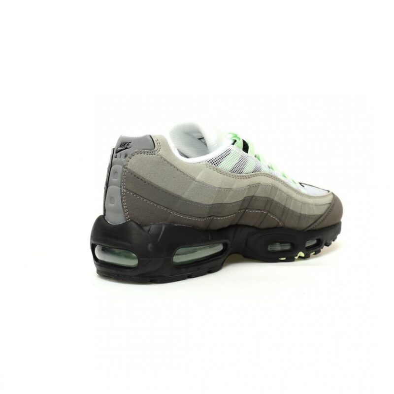 【AT12117】ナイキ Air Max 95 Essential クラシックランニングシューズ | Nike x Air Max