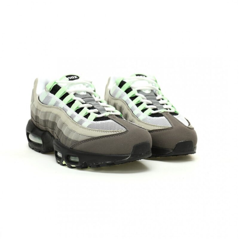 【AT12117】ナイキ Air Max 95 Essential クラシックランニングシューズ | Nike x Air Max