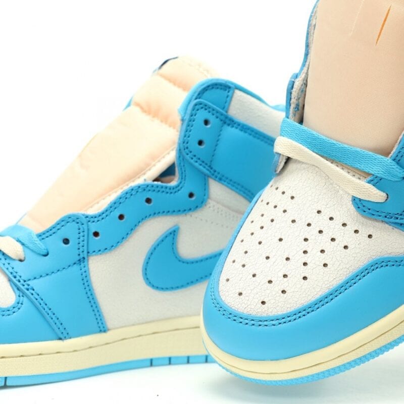 【AT12139】ナイキ エアジョーダン 1 レトロハイOG 'UNC Reimagined' - バスケットボール文化とストリートファッションの融合 | Air Jordan