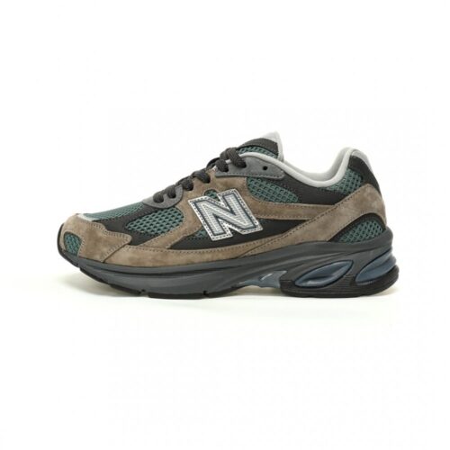 【AT12140】ニューバランス New Balance M2010シリーズ レトロなダッドスニーカー | New Balance