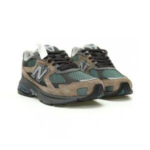 【AT12140】ニューバランス New Balance M2010シリーズ レトロなダッドスニーカー | New Balance