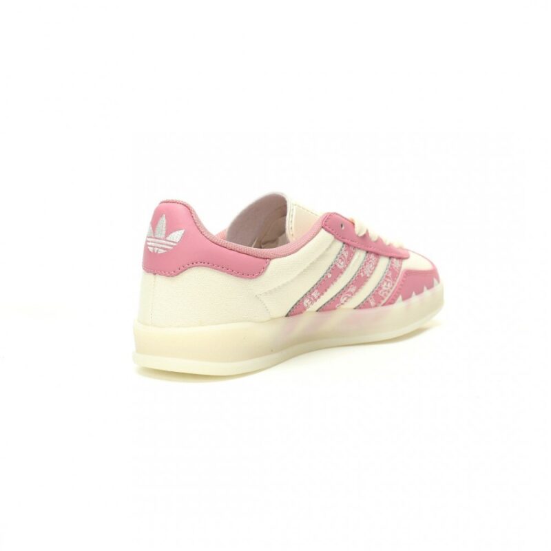 【AT12147】アディダス オリジナルス Samba OG LABUBUスニーカー - ピンクとベージュ色ブロックデザイン | Adidas