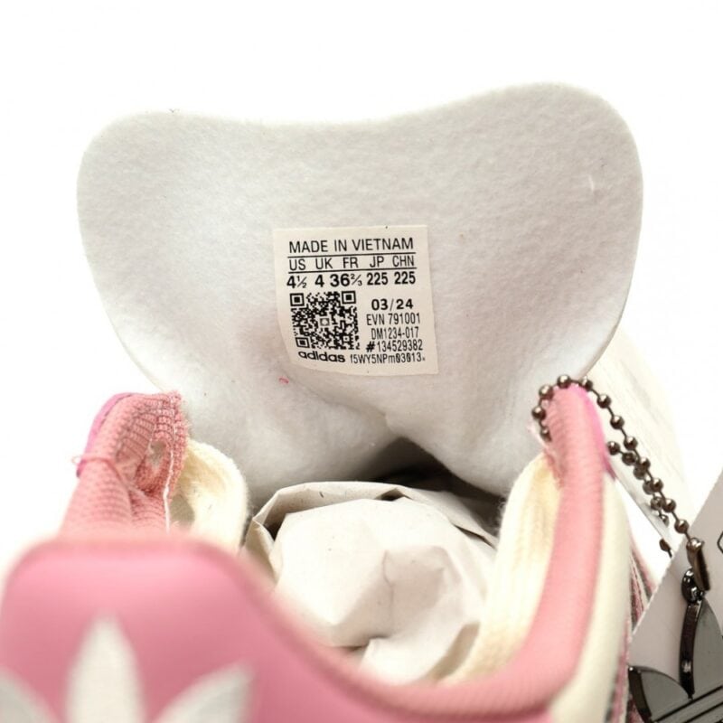 【AT12147】アディダス オリジナルス Samba OG LABUBUスニーカー - ピンクとベージュ色ブロックデザイン | Adidas