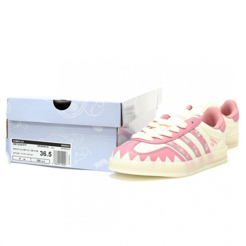 【AT12147】アディダス オリジナルス Samba OG LABUBUスニーカー - ピンクとベージュ色ブロックデザイン | Adidas