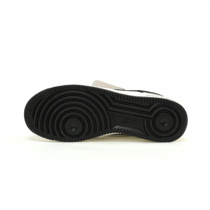【AT12203】Stussy x Nike Air Force 1: ストリートファッションのトレンドアイテム | Stussy x Nike