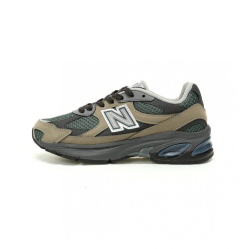 【AT12228】ニューバランス(New Balance) M2010シリーズの都市トレンドスニーカー | New Balance