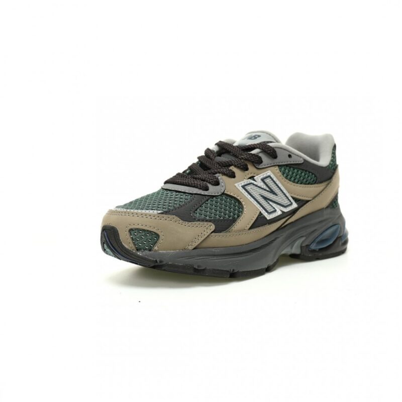 【AT12228】ニューバランス(New Balance) M2010シリーズの都市トレンドスニーカー | New Balance