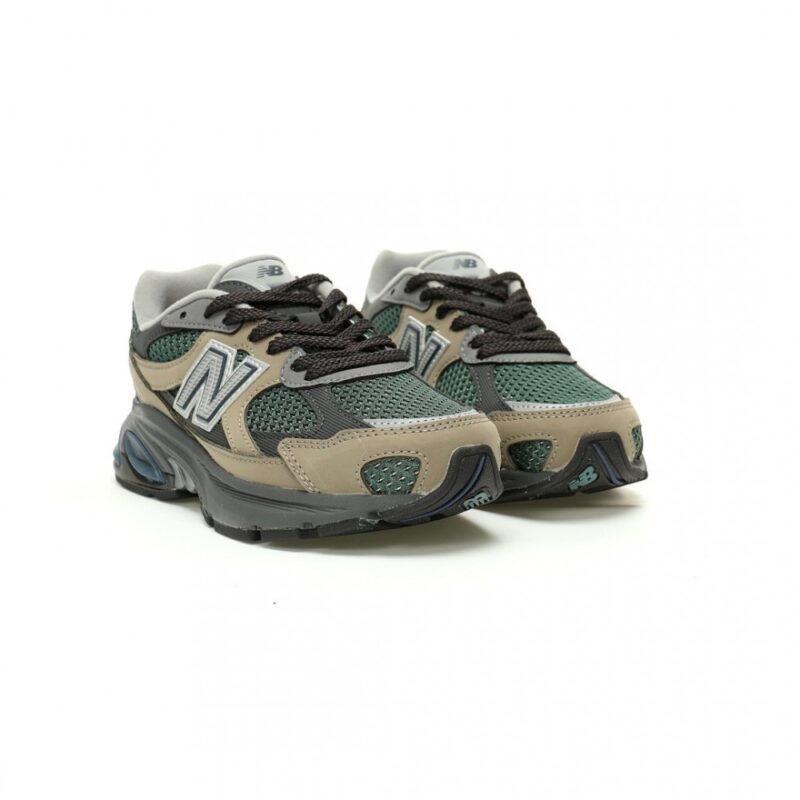 【AT12228】ニューバランス(New Balance) M2010シリーズの都市トレンドスニーカー | New Balance
