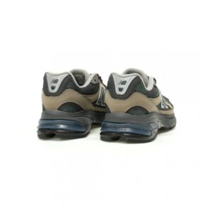 【AT12228】ニューバランス(New Balance) M2010シリーズの都市トレンドスニーカー | New Balance