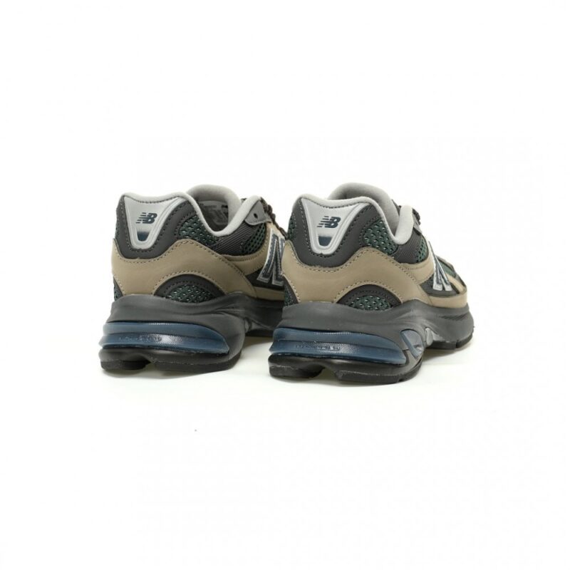 【AT12228】ニューバランス(New Balance) M2010シリーズの都市トレンドスニーカー | New Balance