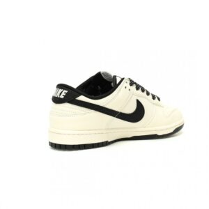 【AT12252】Stussy x ナイキSB ダンクロー スニーカー - ストリートカルチャーとスポーツ美学の融合 | Nike x Stussy