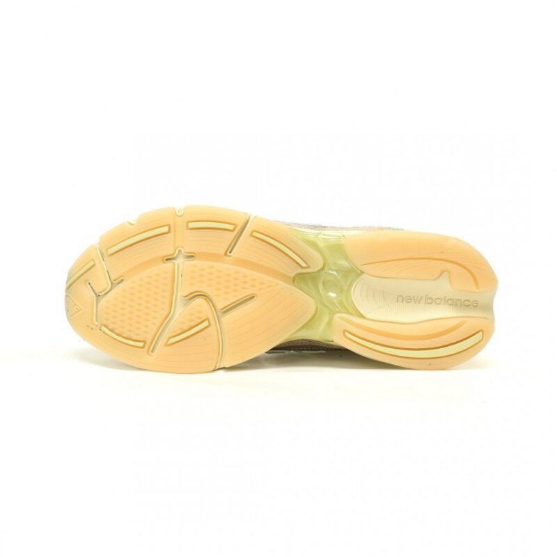 【AT12259】ニューバランス M2010シリーズ レトロランニングシューズ | New Balance