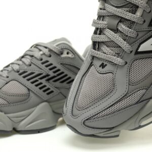 【AT12261】ニューバランス 9060シリーズ レトロスニーカー｜Shadow Grey Blackカラー｜ABZORBクッショニングテクノロジー | New Balance