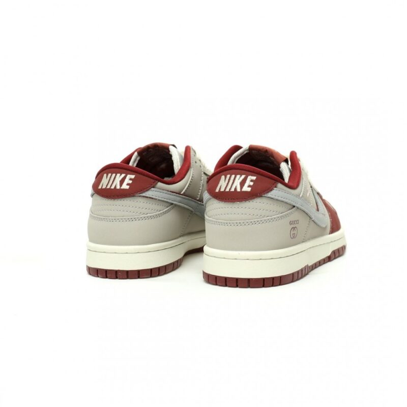 【AT12289】Gucci x Nike SB Dunk Low コラボ スニーカー 高級レザーと快適なサポート | Gucci x Nike