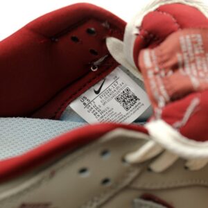 【AT12289】Gucci x Nike SB Dunk Low コラボ スニーカー 高級レザーと快適なサポート | Gucci x Nike