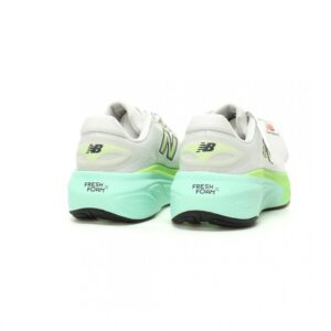 【AT12309】ニューバランスフレッシュフォームXモアV6ランニングシューズ | New Balance