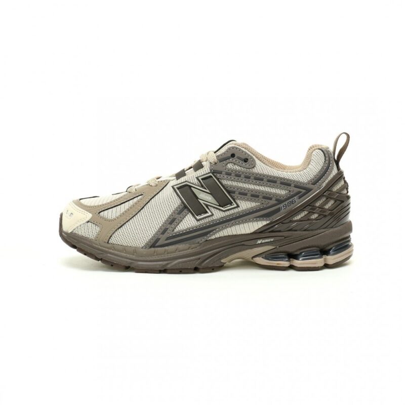 【AT12310】New Balance ニューバランス M1906Rレトロランニングシューズ｜都会的なダッドシューズデザイン｜革新的な機能性とファッション性 | New Balance