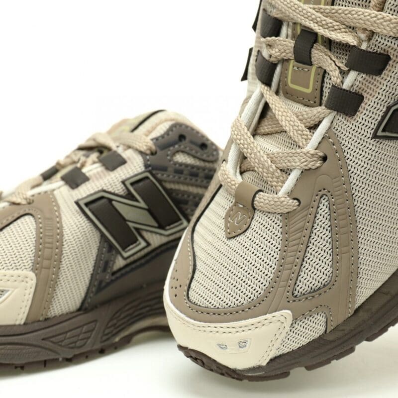 【AT12310】New Balance ニューバランス M1906Rレトロランニングシューズ｜都会的なダッドシューズデザイン｜革新的な機能性とファッション性 | New Balance