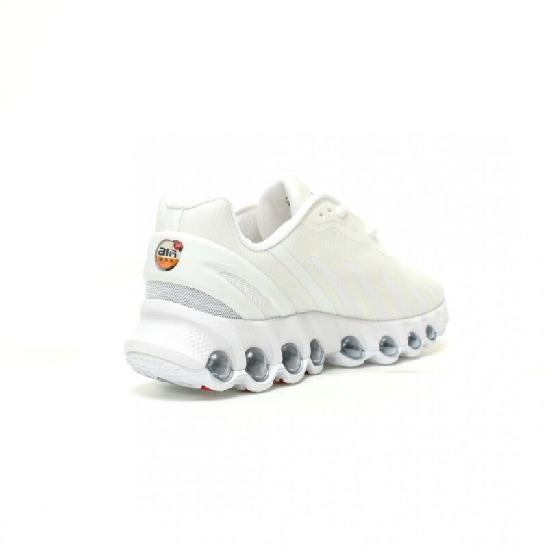 【AT12318】ナイキAir Max DNプレミアムスニーカー - 高級なオールホワイトカラー | Nike Air Max