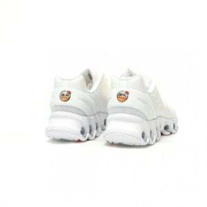 【AT12318】ナイキAir Max DNプレミアムスニーカー - 高級なオールホワイトカラー | Nike Air Max