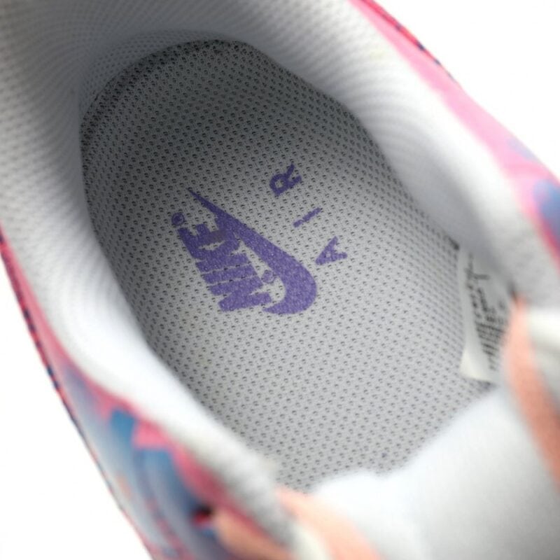 【AT12319】ナイキ Air Force 1 07 Low: ピンクグラフィティカラーデザインとエアクッションテクノロジーを搭載 | Air Force 1