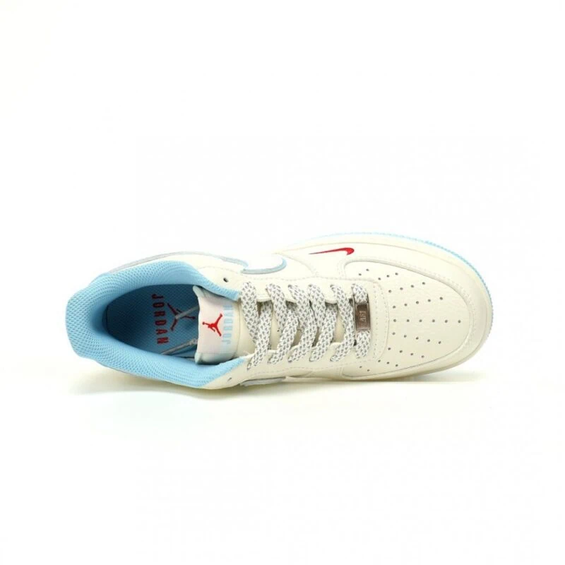 【AT12321】ナイキ Air Force 1 07 LV8 Low スニーカー - ストリートカルチャーとファッションを融合 | AF1
