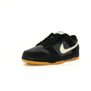 【AT12323】ナイキSB ダンク ロー ブラックグレースウェード スケートシューズ | Nike x Dunk