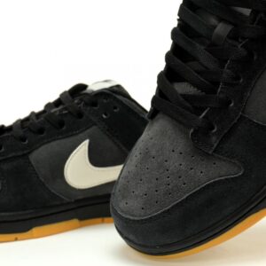 【AT12323】ナイキSB ダンク ロー ブラックグレースウェード スケートシューズ | Nike x Dunk