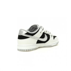 【AT12346】ナイキSBダンクロー パイソン柄スニーカー ホワイトブラックシルバー | Nike Dunk