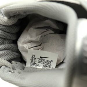 【AT12346】ナイキSBダンクロー パイソン柄スニーカー ホワイトブラックシルバー | Nike Dunk