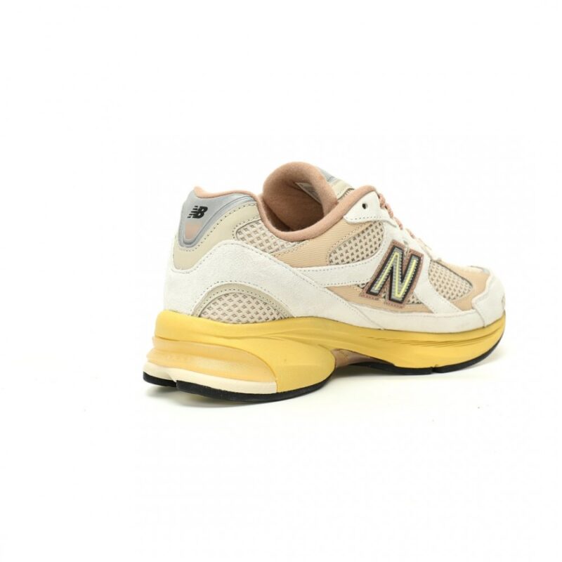 【AT12372】ニューバランスM2010シリーズ ロープロファイルスポーツシューズ | New Balance