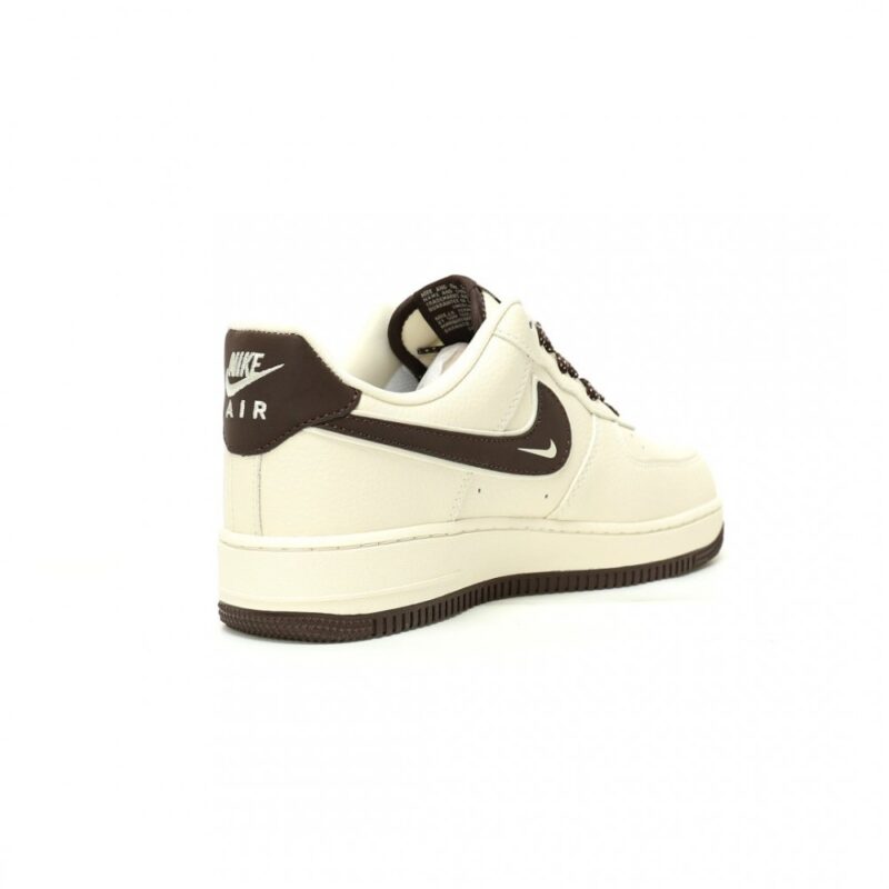 【AT12393】泡泡マート x ナイキ エアフォース 1 07 LV8 ローコラボモデル - ストリートファッションのトレンドアイテム | Nike Air Force 1