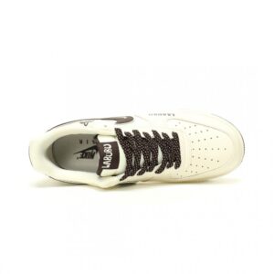【AT12393】泡泡マート x ナイキ エアフォース 1 07 LV8 ローコラボモデル - ストリートファッションのトレンドアイテム | Nike Air Force 1